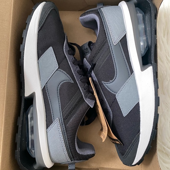 Nike Air Max Pre Day Shoes - Picture 9 of 13